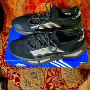 Men adidas S1 size 10.5